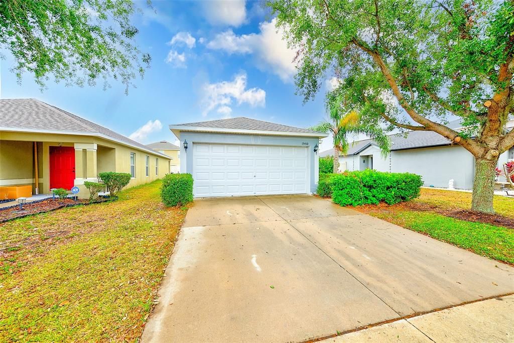 For Sale: $294,000 (3 beds, 2 baths, 1275 Square Feet)