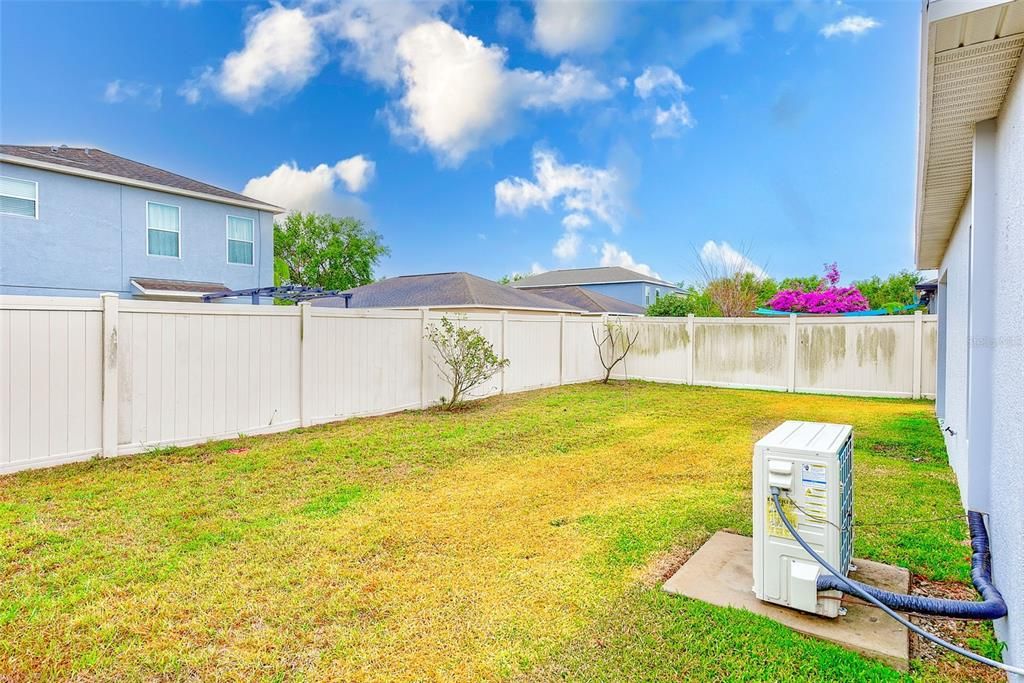 For Sale: $294,000 (3 beds, 2 baths, 1275 Square Feet)