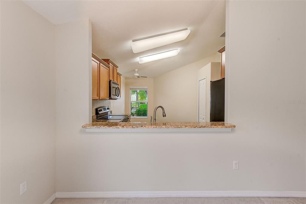 For Sale: $294,000 (3 beds, 2 baths, 1275 Square Feet)