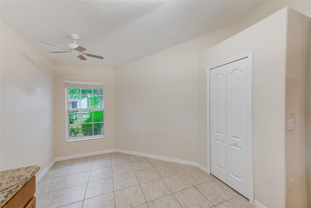 For Sale: $294,000 (3 beds, 2 baths, 1275 Square Feet)