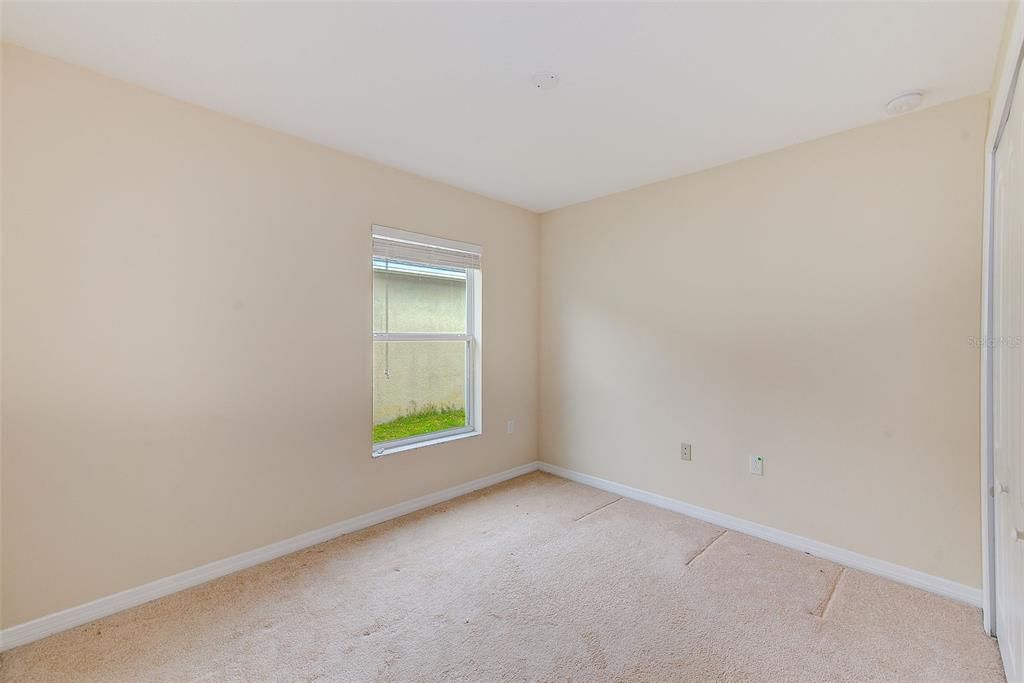 For Sale: $294,000 (3 beds, 2 baths, 1275 Square Feet)