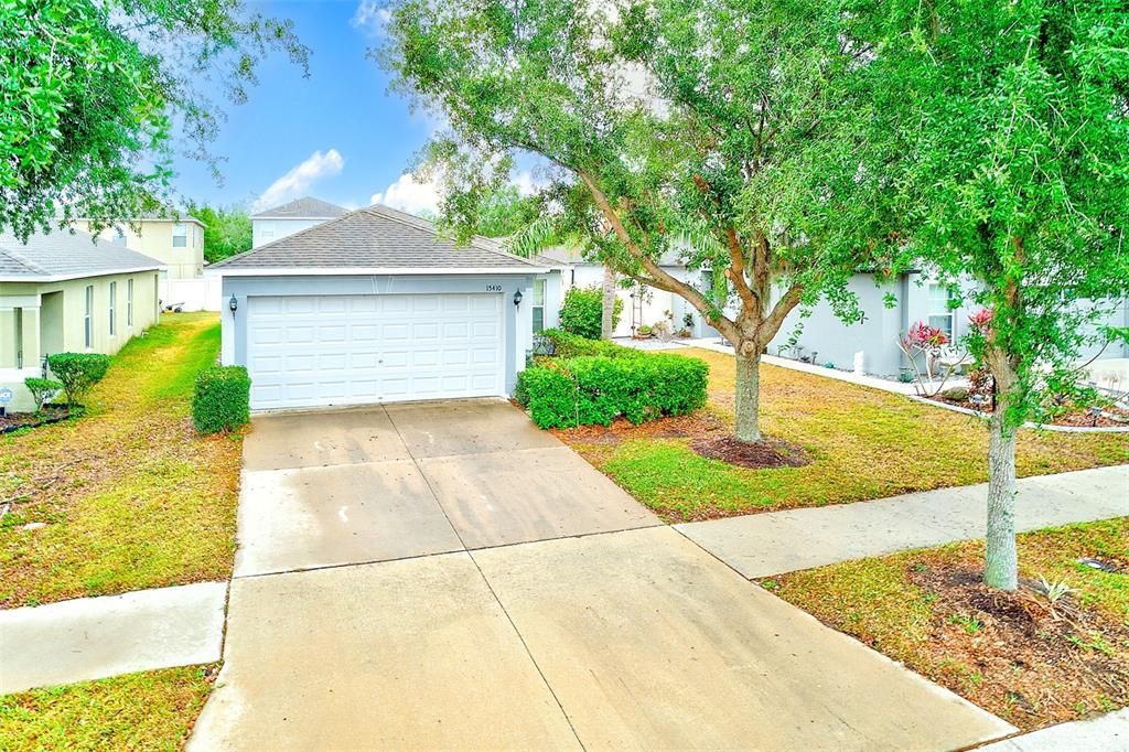 For Sale: $294,000 (3 beds, 2 baths, 1275 Square Feet)