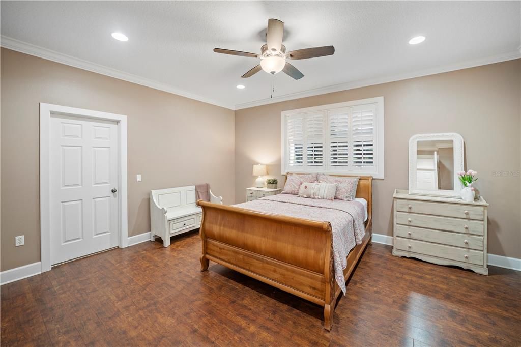 For Sale: $949,000 (3 beds, 3 baths, 2486 Square Feet)