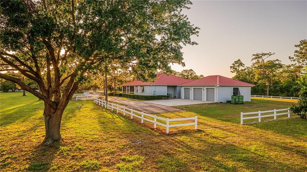For Sale: $949,000 (3 beds, 3 baths, 2486 Square Feet)