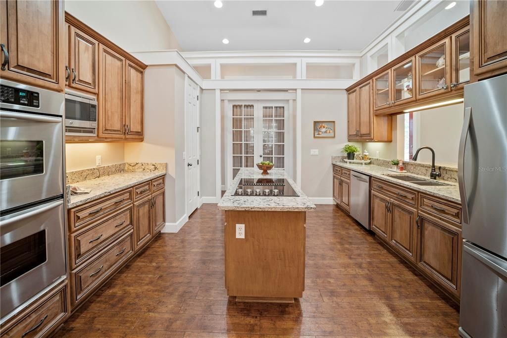 For Sale: $949,000 (3 beds, 3 baths, 2486 Square Feet)