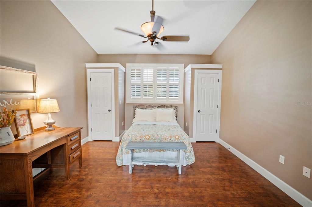 For Sale: $949,000 (3 beds, 3 baths, 2486 Square Feet)