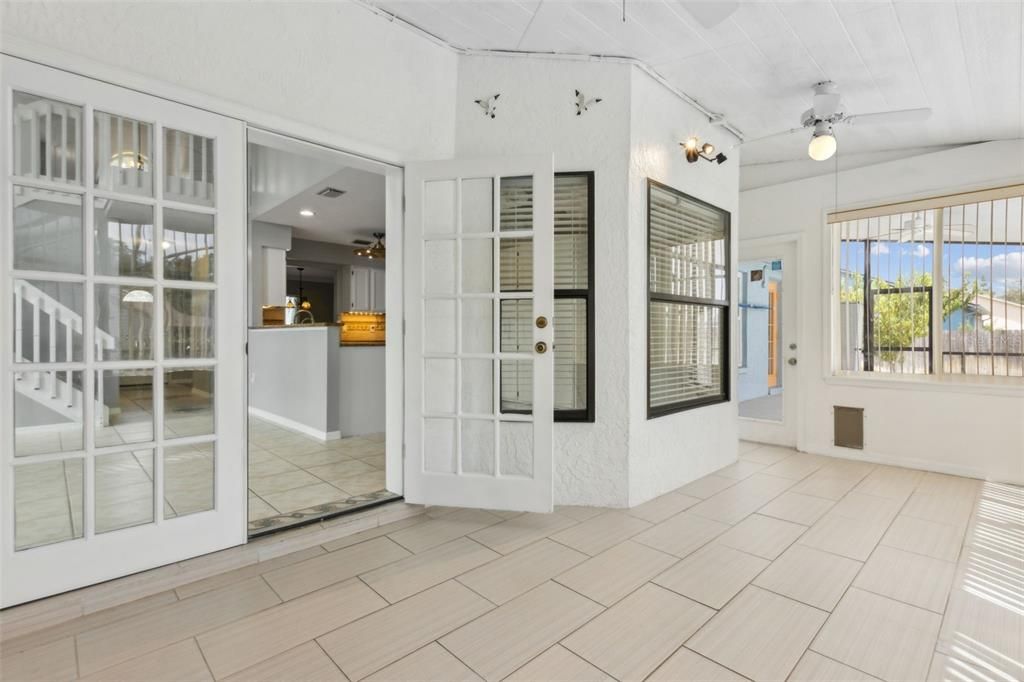 For Sale: $573,000 (4 beds, 2 baths, 2411 Square Feet)