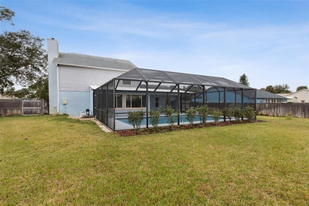 For Sale: $573,000 (4 beds, 2 baths, 2411 Square Feet)