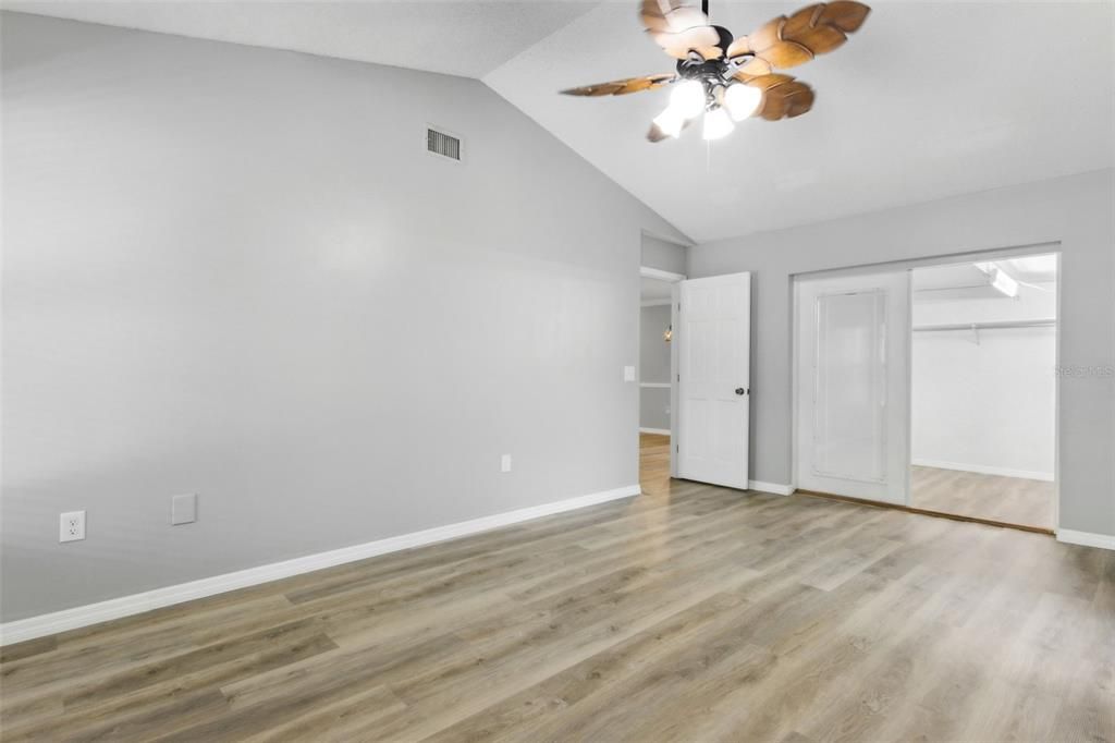 For Sale: $573,000 (4 beds, 2 baths, 2411 Square Feet)