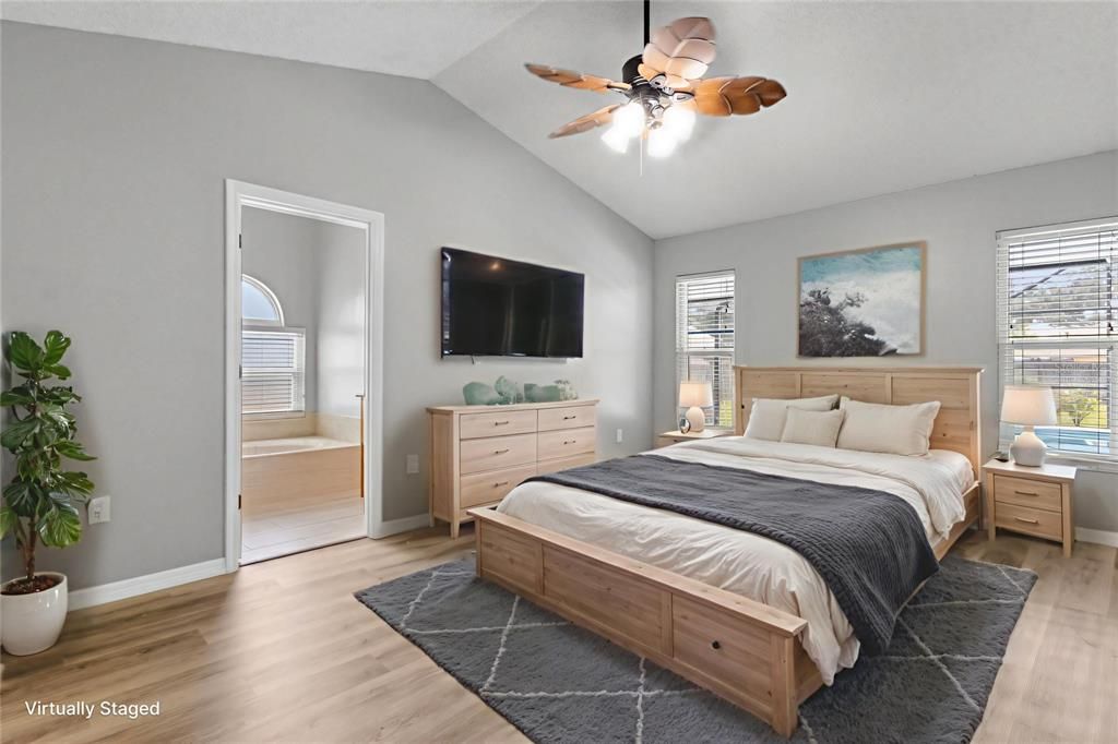 For Sale: $573,000 (4 beds, 2 baths, 2411 Square Feet)