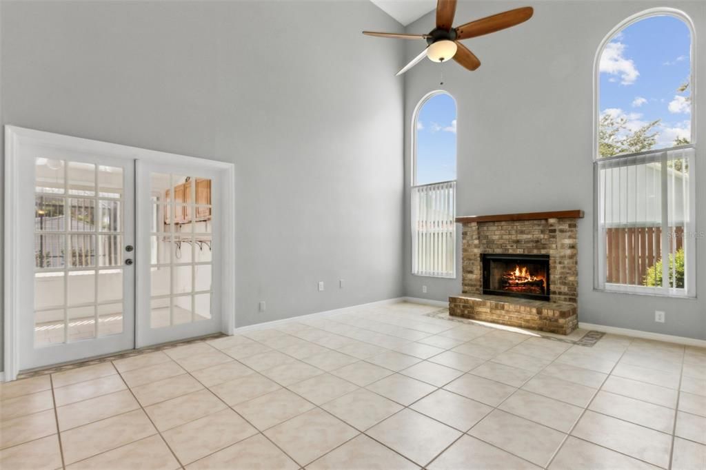 For Sale: $573,000 (4 beds, 2 baths, 2411 Square Feet)
