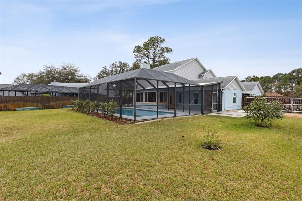 For Sale: $573,000 (4 beds, 2 baths, 2411 Square Feet)