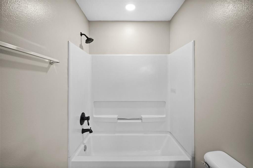 Active With Contract: $272,000 (3 beds, 2 baths, 1536 Square Feet)