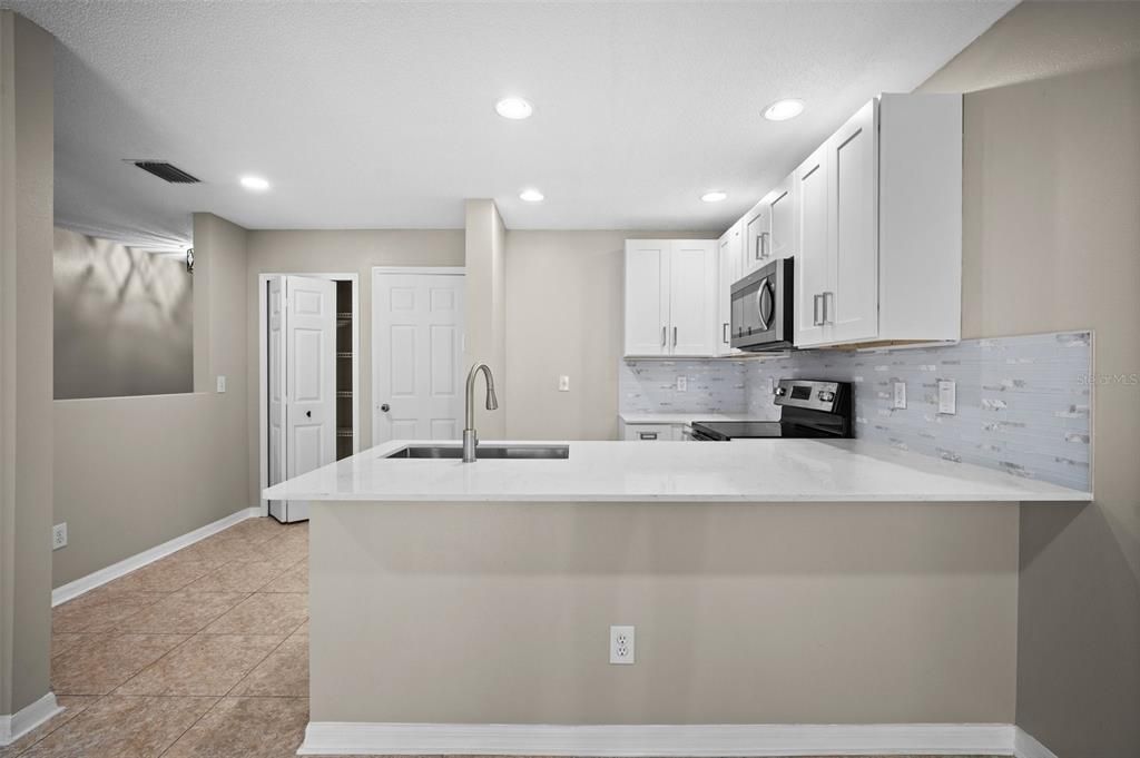 Active With Contract: $272,000 (3 beds, 2 baths, 1536 Square Feet)