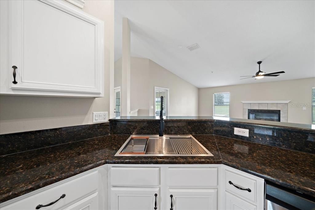 На продажу: $519,900 (4 спален, 2 ванн, 2754 Квадратных фут)