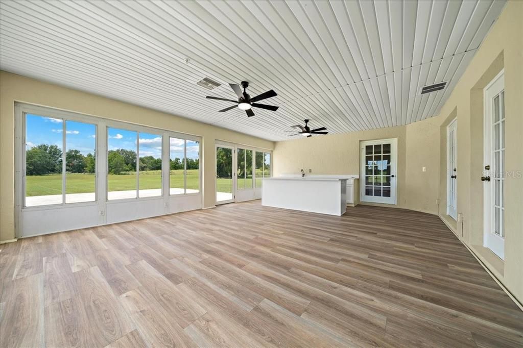 На продажу: $519,900 (4 спален, 2 ванн, 2754 Квадратных фут)