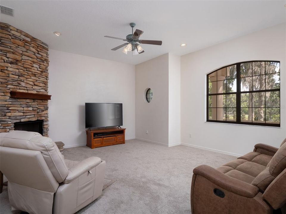 На продажу: $1,595,000 (3 спален, 2 ванн, 2453 Квадратных фут)