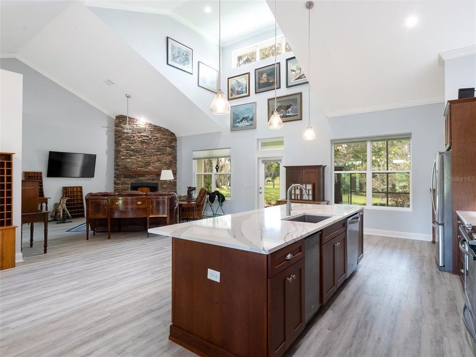 На продажу: $1,595,000 (3 спален, 2 ванн, 2453 Квадратных фут)