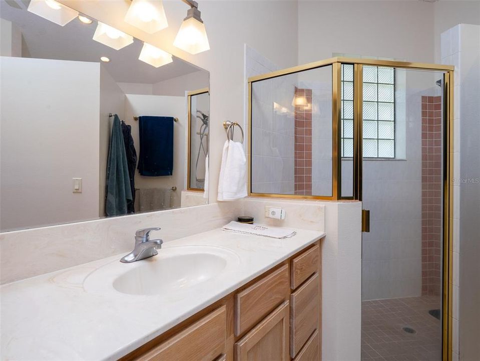 На продажу: $1,595,000 (3 спален, 2 ванн, 2453 Квадратных фут)