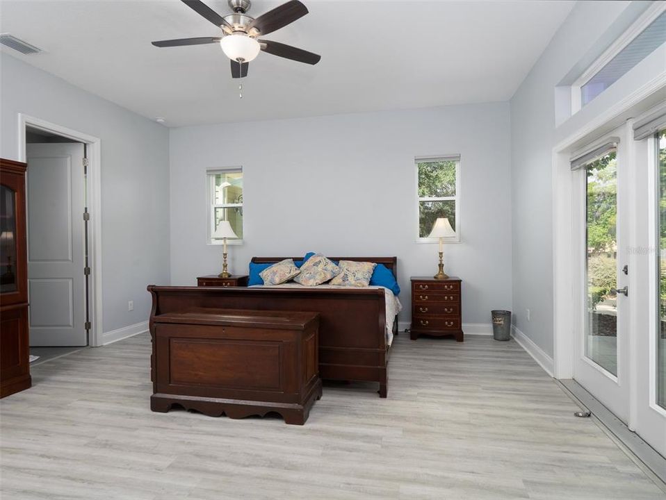 На продажу: $1,595,000 (3 спален, 2 ванн, 2453 Квадратных фут)