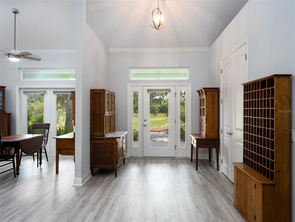 На продажу: $1,595,000 (3 спален, 2 ванн, 2453 Квадратных фут)