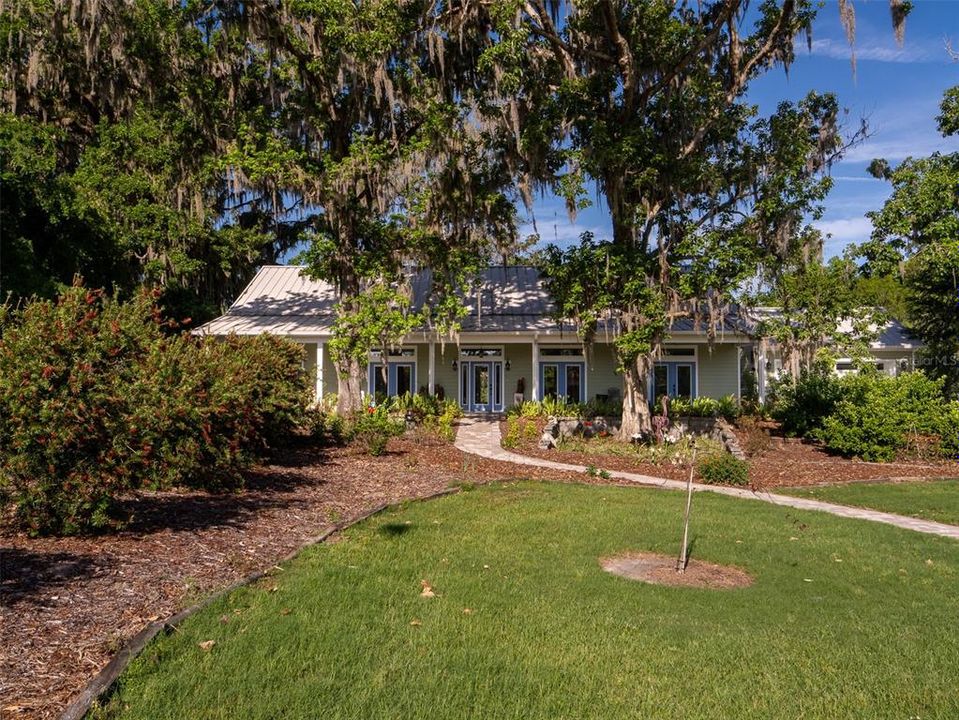 На продажу: $1,595,000 (3 спален, 2 ванн, 2453 Квадратных фут)