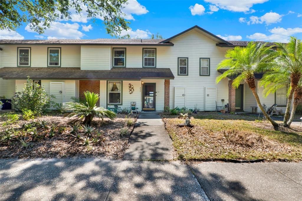 最近售出: $259,000 (2 贝兹, 2 浴室, 1260 平方英尺)