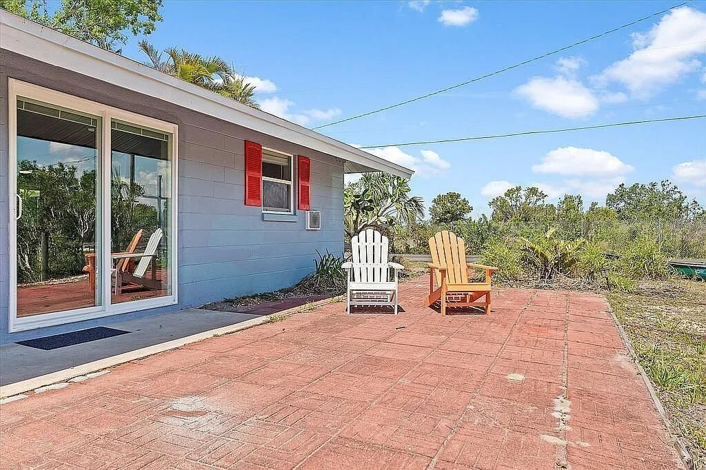 最近售出: $1,350,000 (10 贝兹, 0 浴室, 7150 平方英尺)