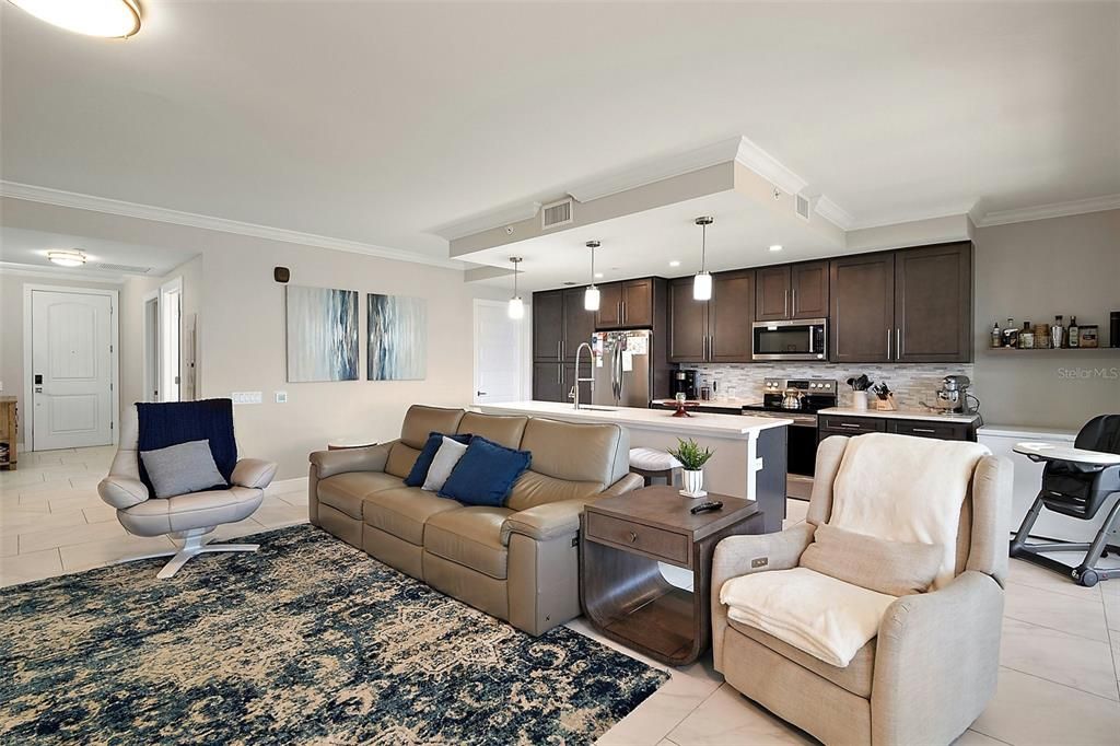 For Sale: $399,000 (3 beds, 3 baths, 1568 Square Feet)