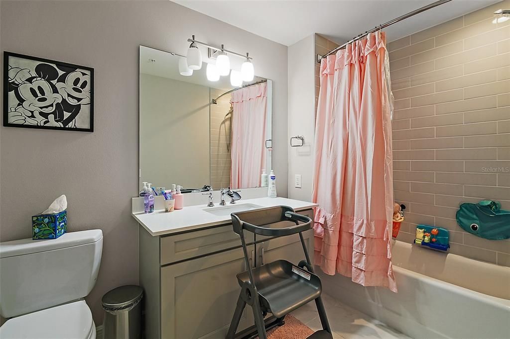 For Sale: $399,000 (3 beds, 3 baths, 1568 Square Feet)