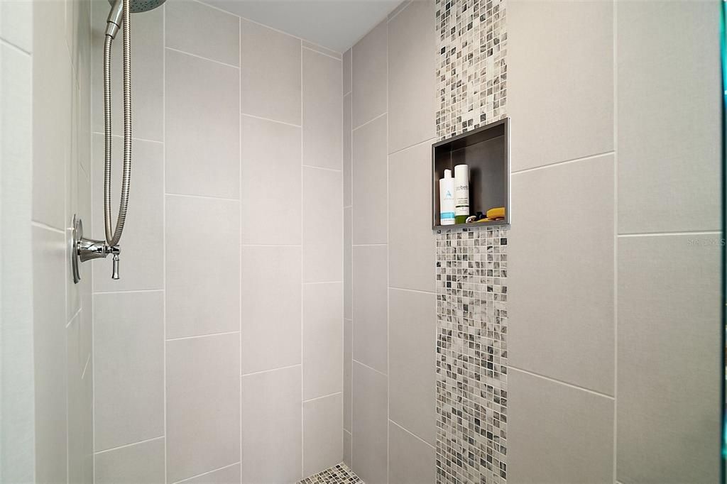 For Sale: $399,000 (3 beds, 3 baths, 1568 Square Feet)