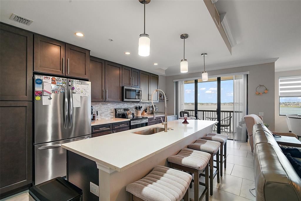 For Sale: $399,000 (3 beds, 3 baths, 1568 Square Feet)