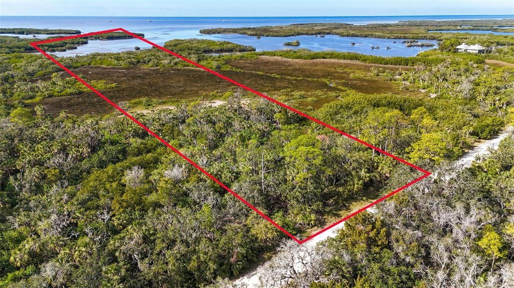 En Venta: $285,000 (5.04 acres)