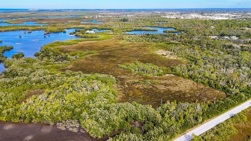 En Venta: $285,000 (5.04 acres)