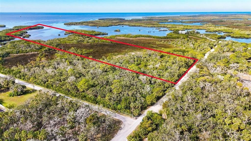 En Venta: $285,000 (5.04 acres)