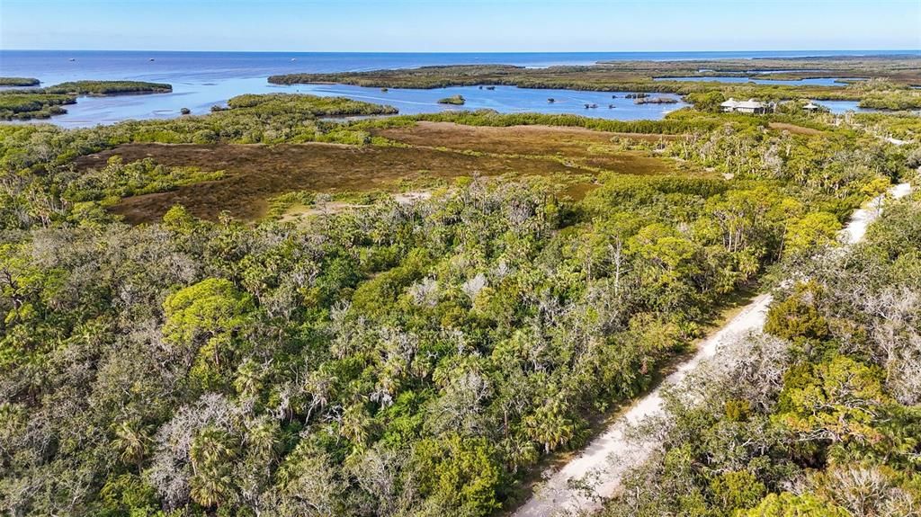 En Venta: $285,000 (5.04 acres)