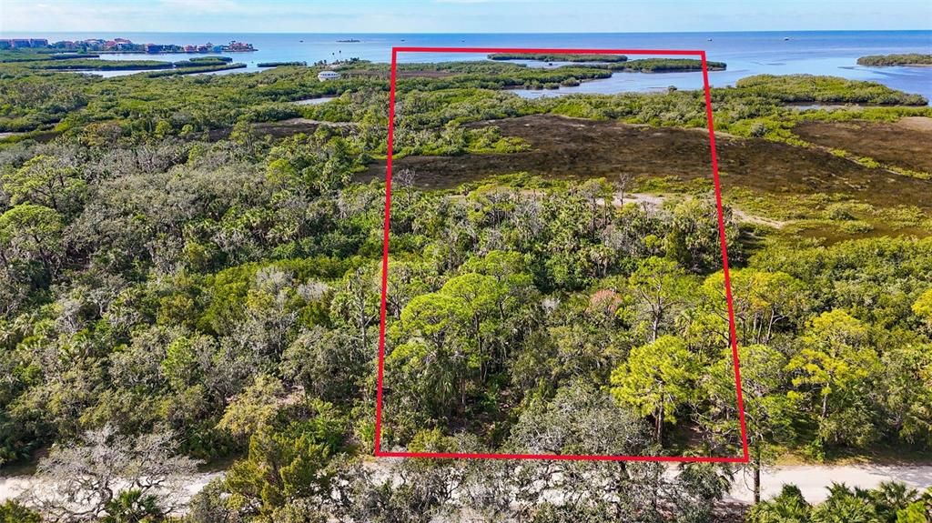 En Venta: $285,000 (5.04 acres)