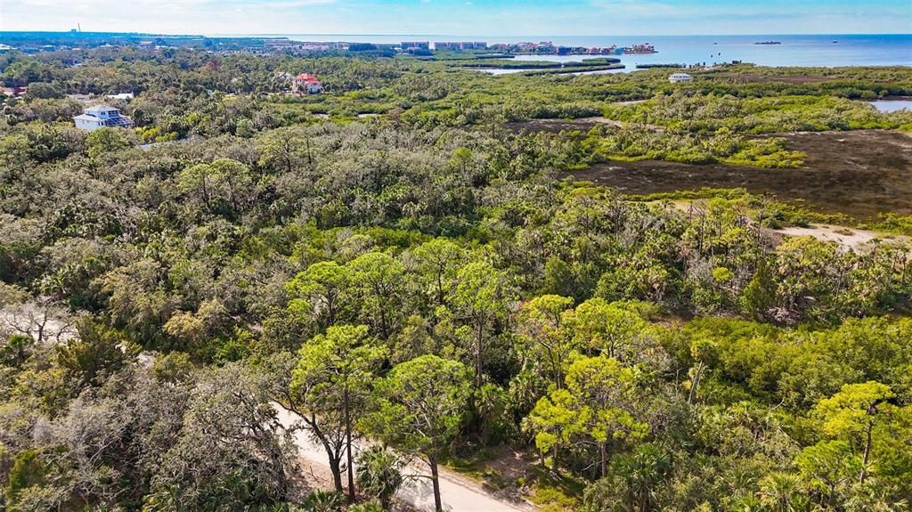 En Venta: $285,000 (5.04 acres)