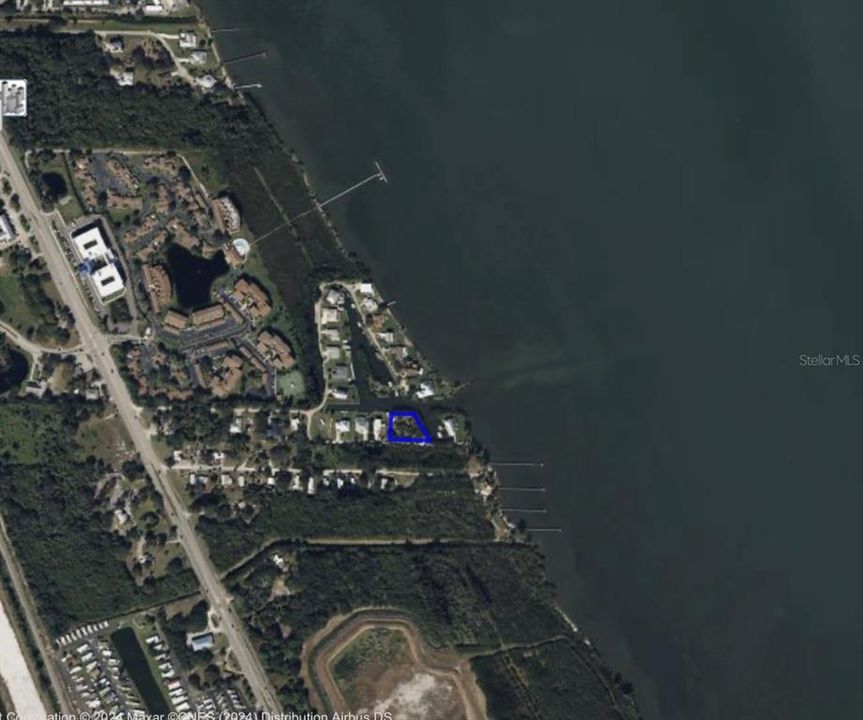 For Sale: $750,000 (0.50 acres)