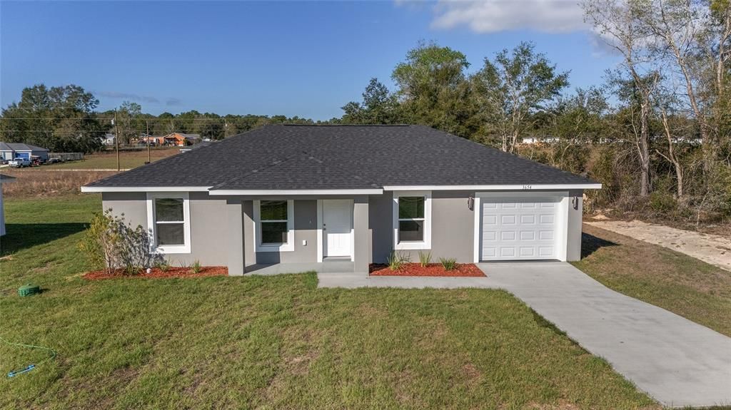 Activo con contrato: $213,900 (3 camas, 2 baños, 1127 Pies cuadrados)