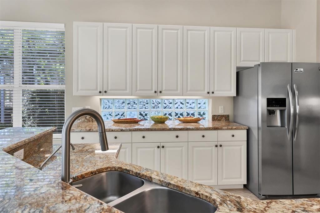 For Rent: $4,999 (2 beds, 2 baths, 2157 Square Feet)