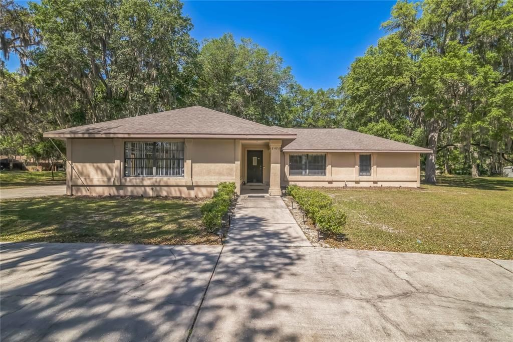 Recently Sold: $325,000 (3 beds, 2 baths, 2240 Square Feet)