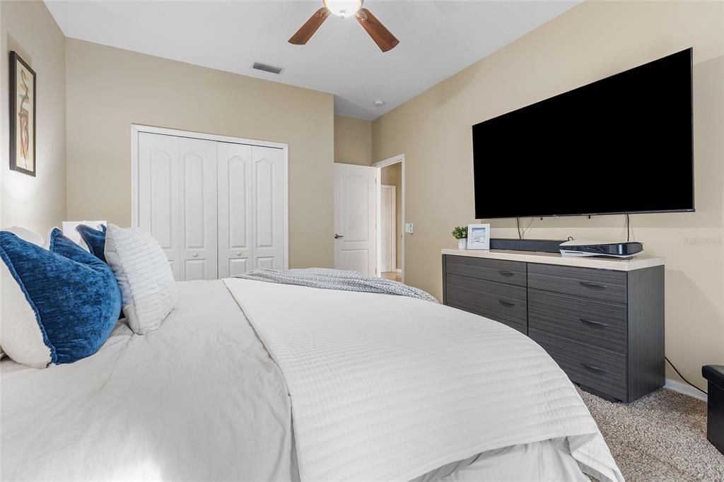 待售: $699,999 (5 贝兹, 3 浴室, 3760 平方英尺)