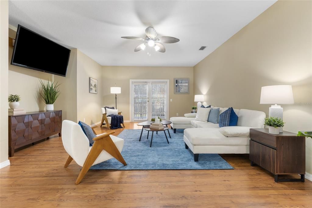 待售: $699,999 (5 贝兹, 3 浴室, 3760 平方英尺)