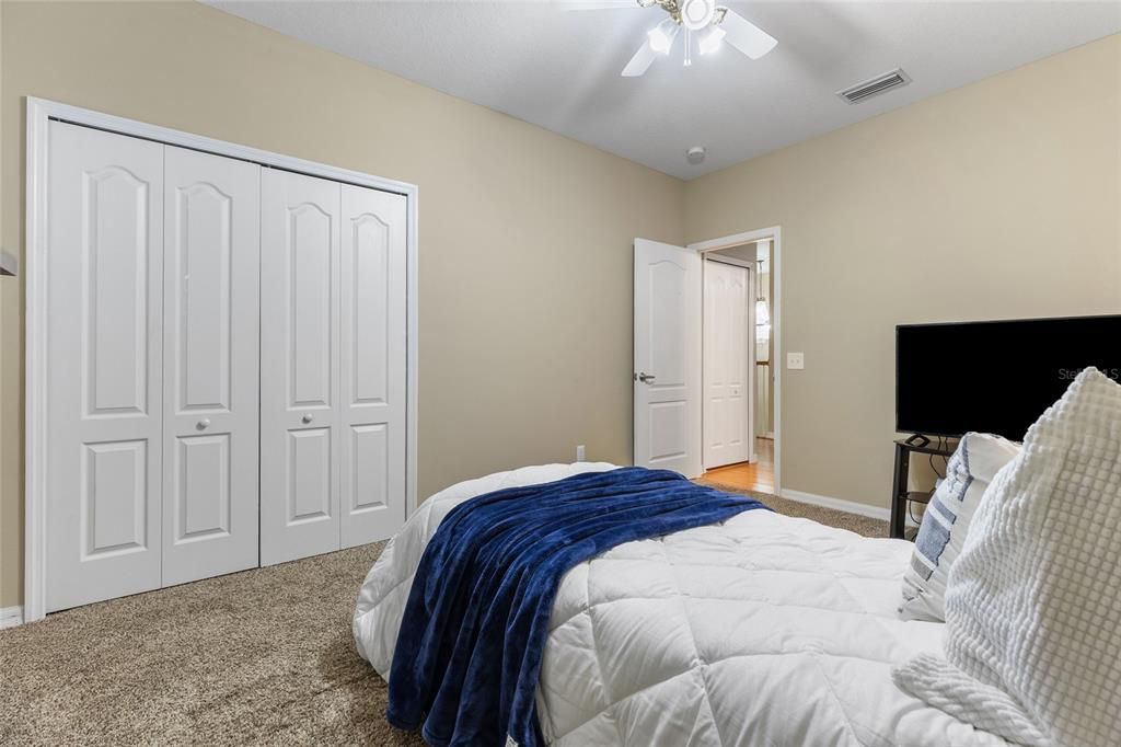 待售: $699,999 (5 贝兹, 3 浴室, 3760 平方英尺)