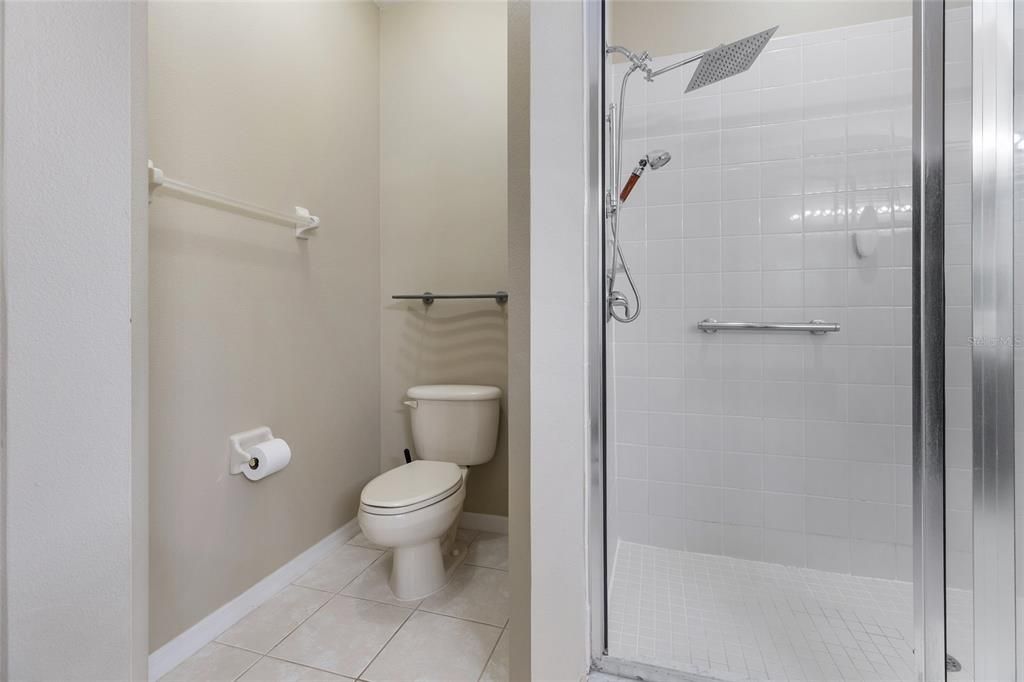 待售: $699,999 (5 贝兹, 3 浴室, 3760 平方英尺)