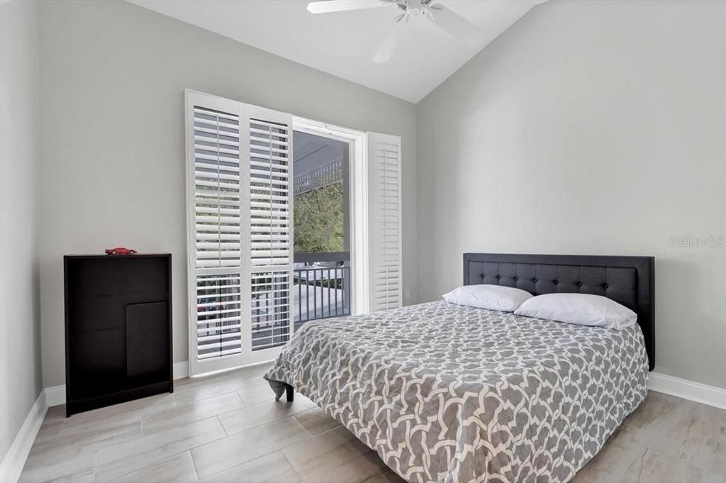 出租: $5,800 (3 贝兹, 3 浴室, 1795 平方英尺)