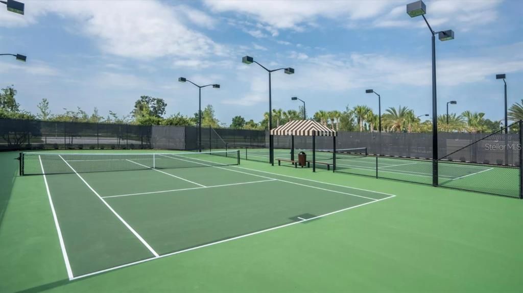 Active With Contract: $568,495 (3 beds, 2 baths, 1726 Square Feet)