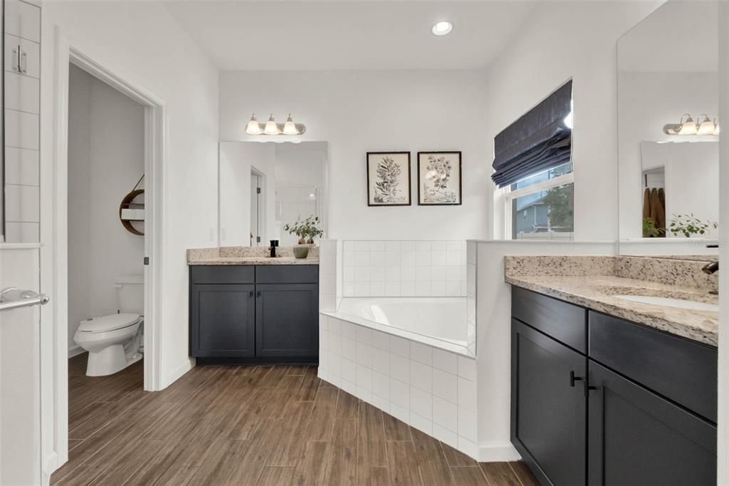 For Sale: $479,000 (4 beds, 4 baths, 2940 Square Feet)