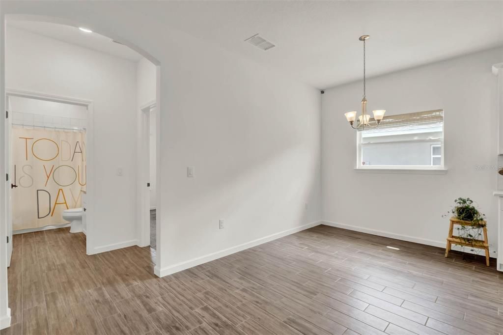 For Sale: $479,000 (4 beds, 4 baths, 2940 Square Feet)